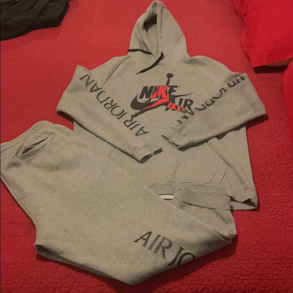 Jordan sweatsuit